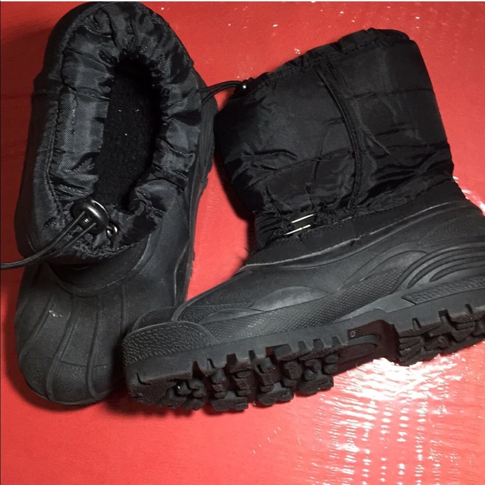 WINTER BOOTS‼️ NEW LISTING‼️💕🎉💕🎉💕🎉💕🎉💕🎉🎉